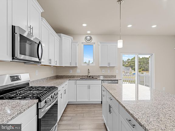 5th image of 24615 Dogwood Ln