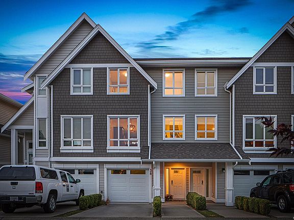 3rd image of 700 Lancaster Way #38