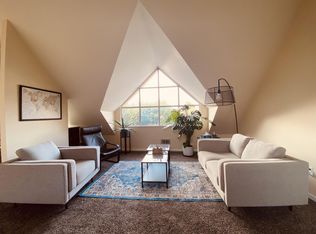 617 NW 17th Ave, Portland, OR 97209