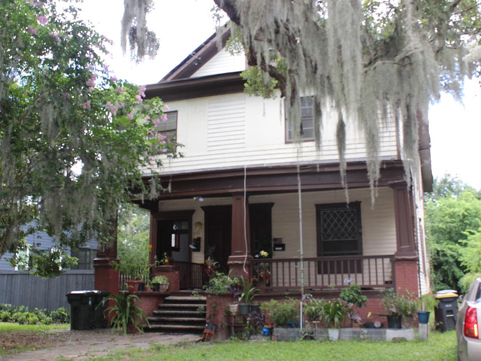 1st image of 1131 N MARKET Street