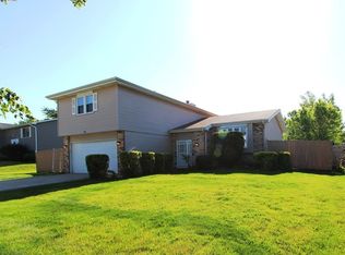 57 Timberlane Rd, Matteson, IL 60443