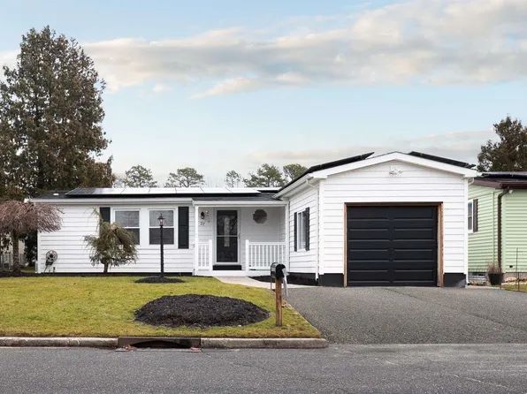 27 Lime Tree Drive #27, Manorville, NY 11949