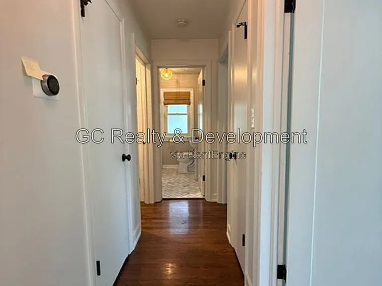 255 Crest Rd — Photo 10