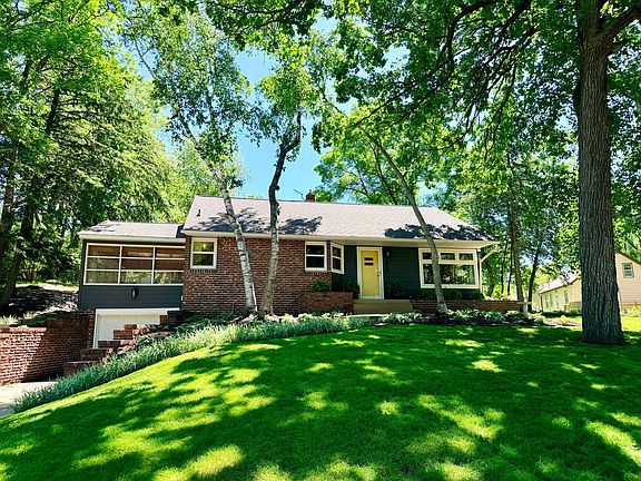 2nd image of 315 Fingal Dr