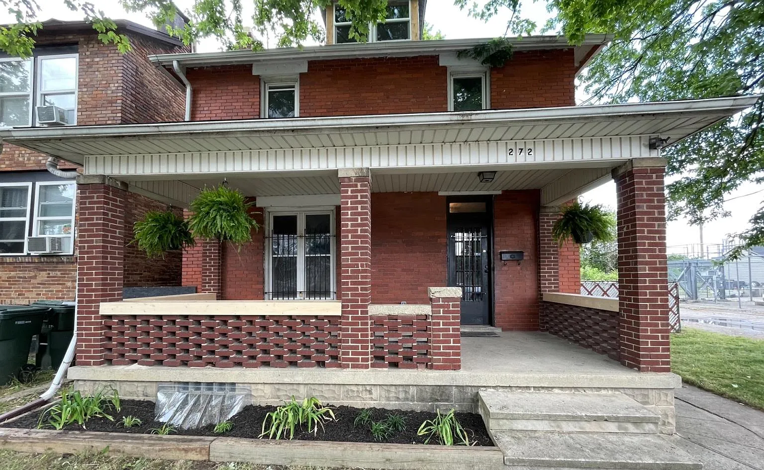 3 bed, 1450 sqft, $2,050 — Photo 1