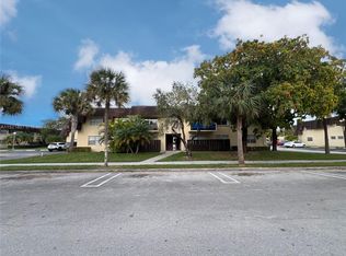9015 SW 138th St #16-2, Miami, FL 33176