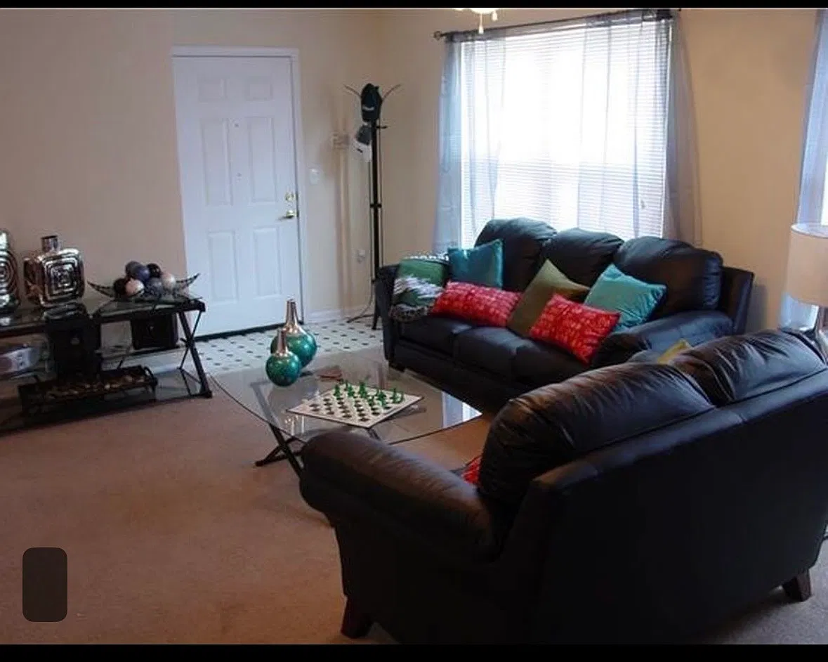 2 bed, $1,000 — Photo 4