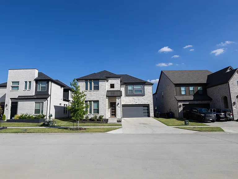 3609 Hollow Pine Dr — Photo 3