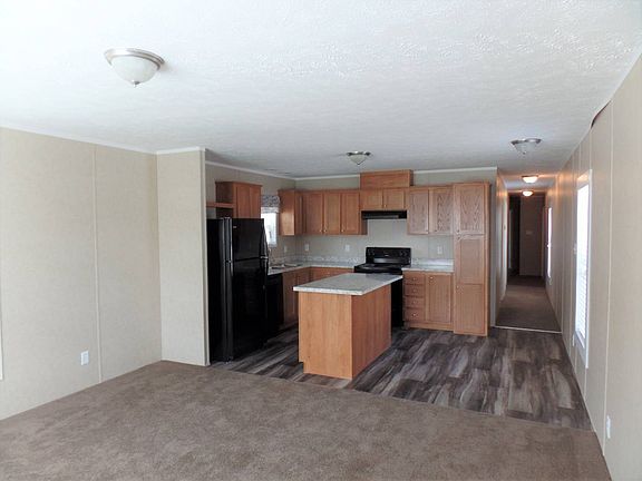 2nd image of 384 Bayhead Dr