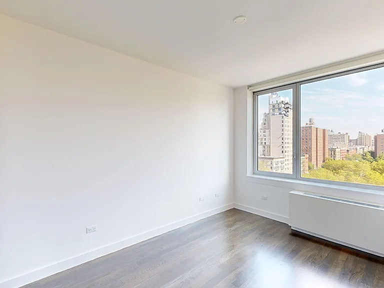 801 Amsterdam Ave #8G — Photo 4