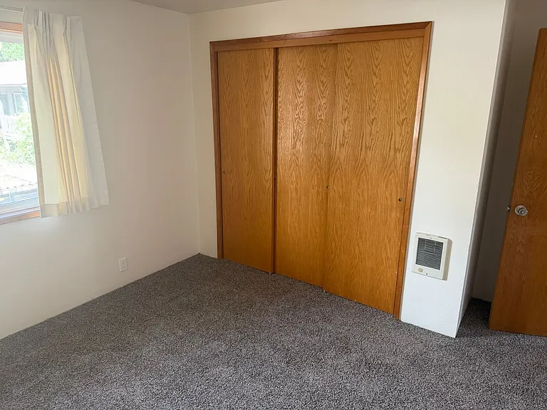 2420 Pheasant Blvd — Photo 6