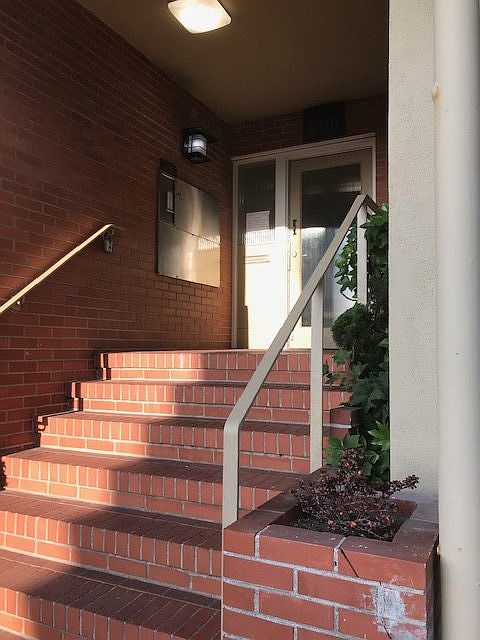 1st image of 600 Laurel St #10