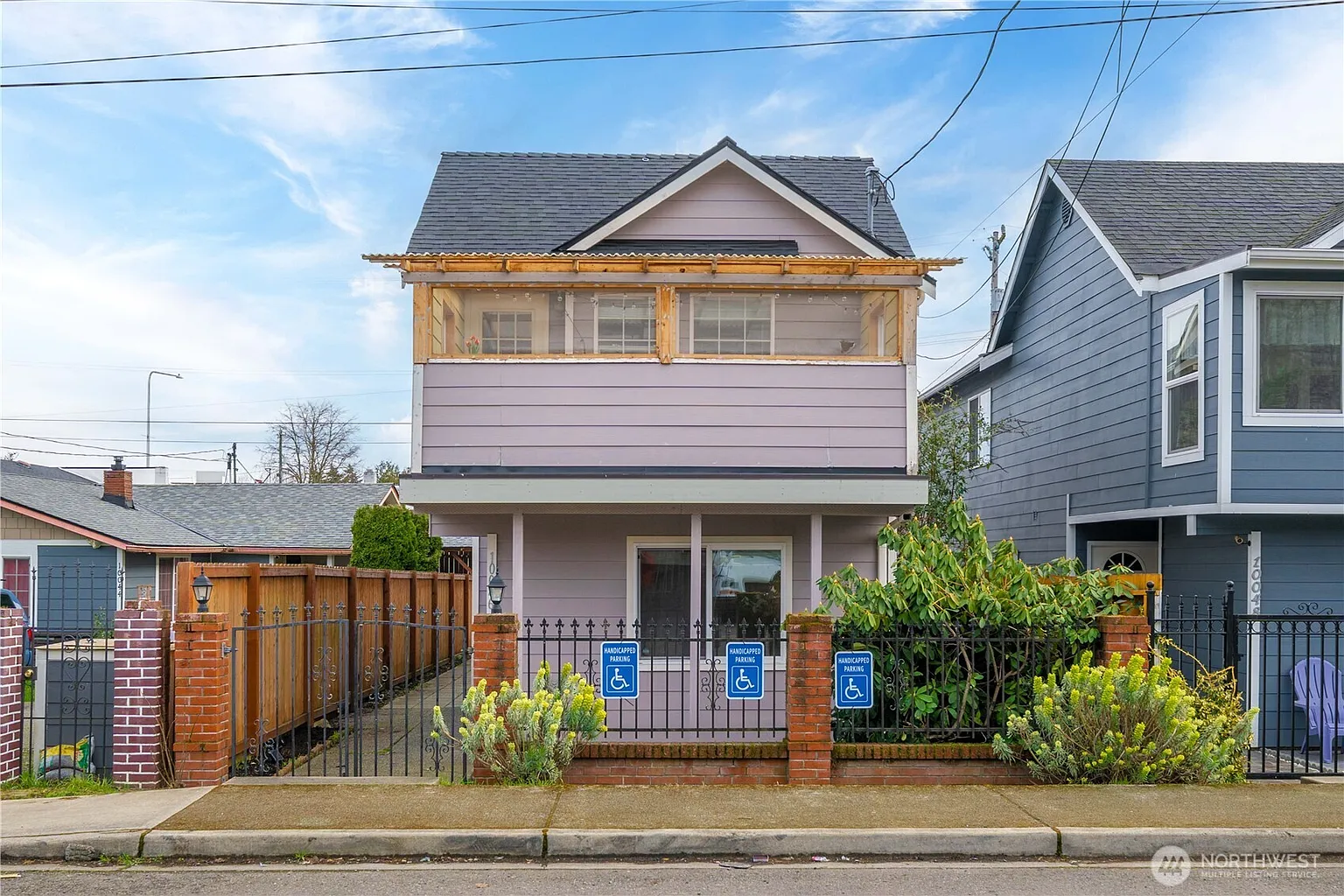 10046 17th Avenue SW photo 1