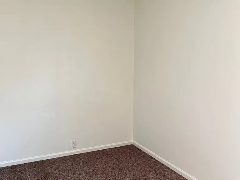 4053 Wilson Ave — Photo 15