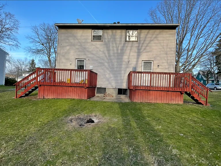 67 Underwood Ave #67 — Photo 6