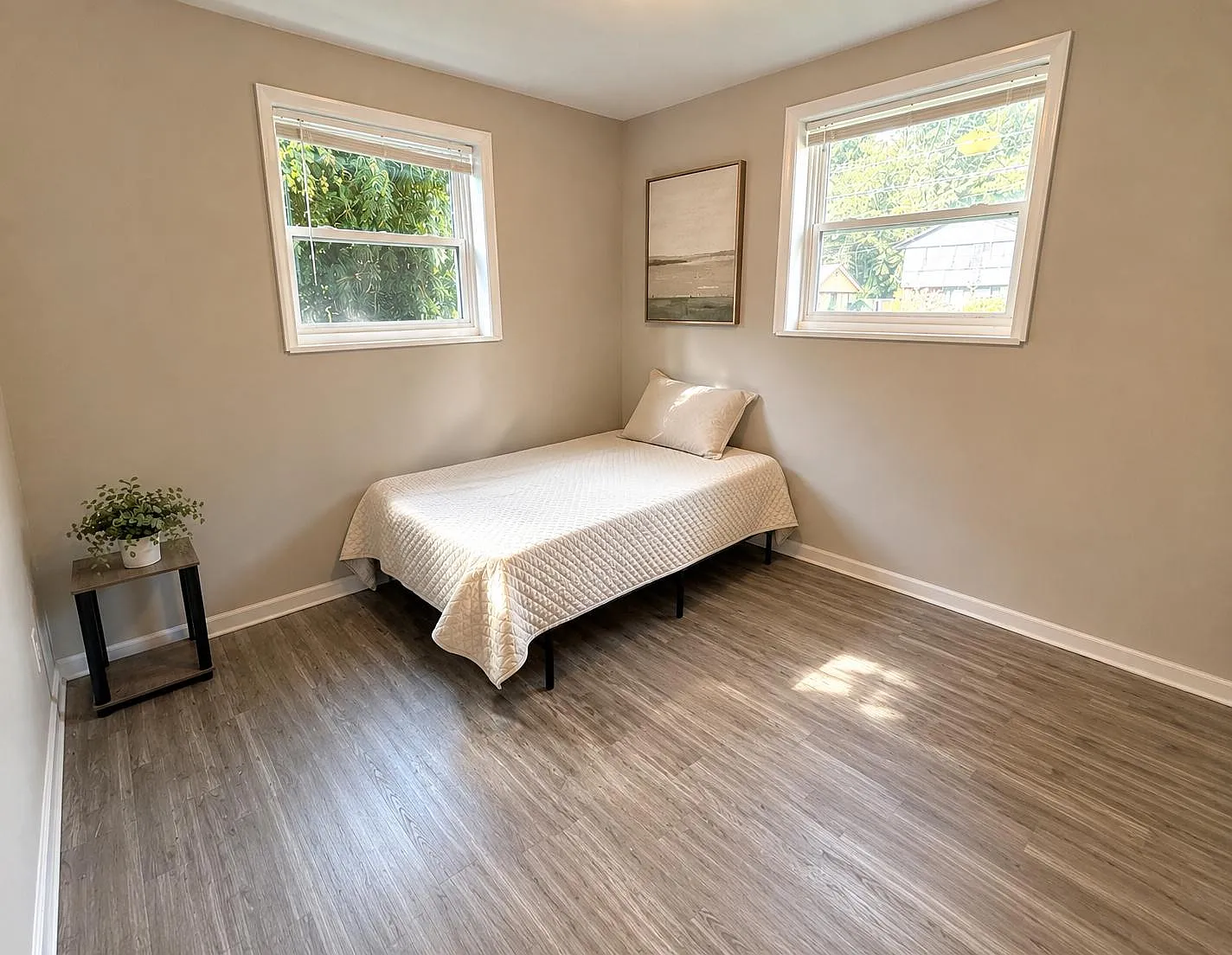 4 bed, 3.0 bath, 2200 sqft, $771 — Photo 1