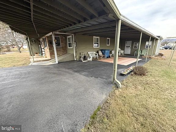 4th image of 1421 McClures Gap Rd