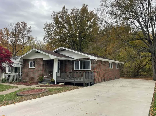 1617 Harvey Rd, Huntington, WV 25701