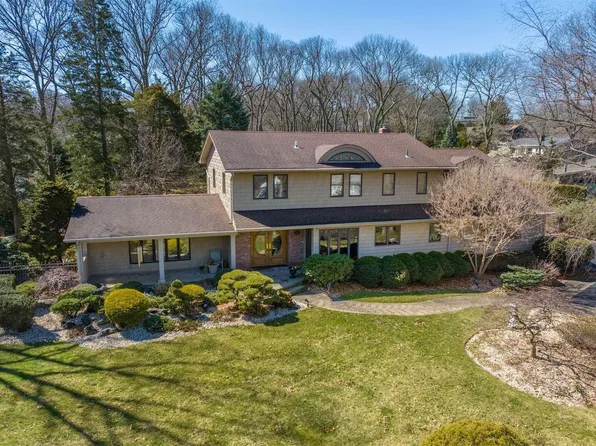 10 Tarleton Lane, Northport, NY 11768