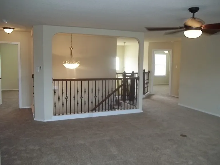 9731 Common Law — Photo 15
