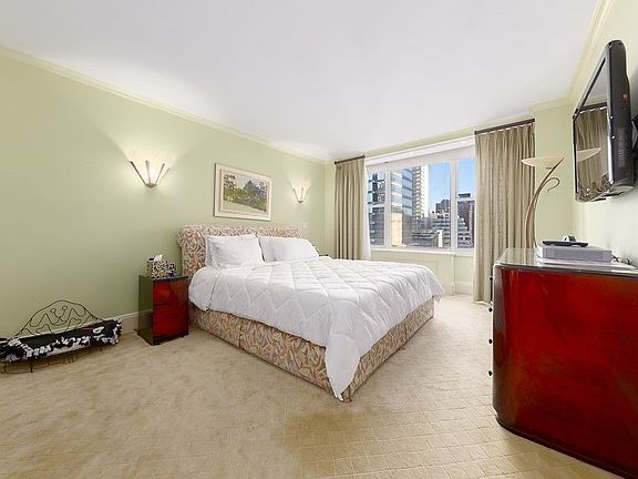 4th image of 117 E 57th St APT 20A