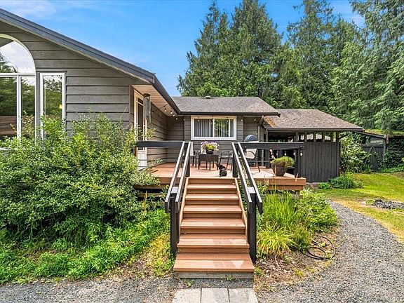 4th image of 381 Dunsmuir Rd