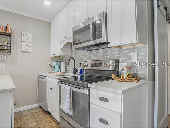 3rd image of 40 Folly Field Rd APT A131