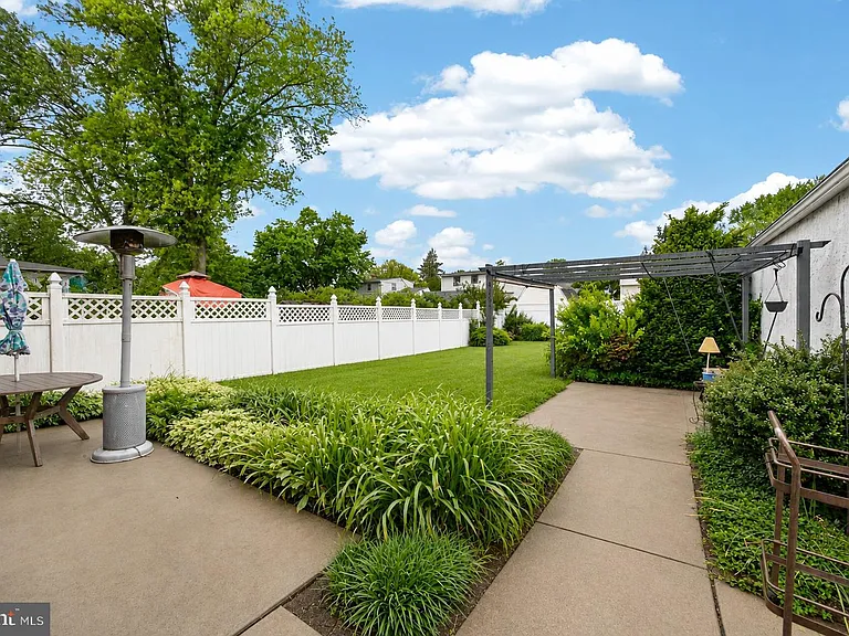 728 Pennbrook Ave — Photo 4