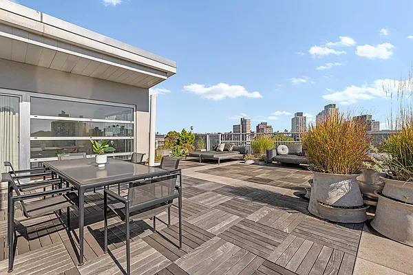 Sold by Corcoran | media 14