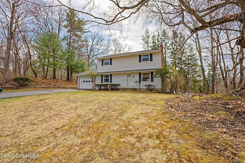 2nd image of 38 Weston Drive