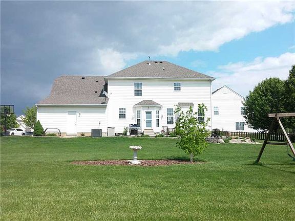 2nd image of 6901 Barberry Ct