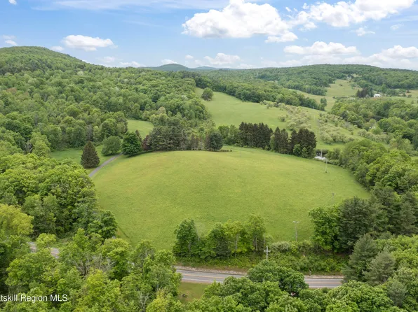 2727 County Route 8, Elizaville, NY 12523