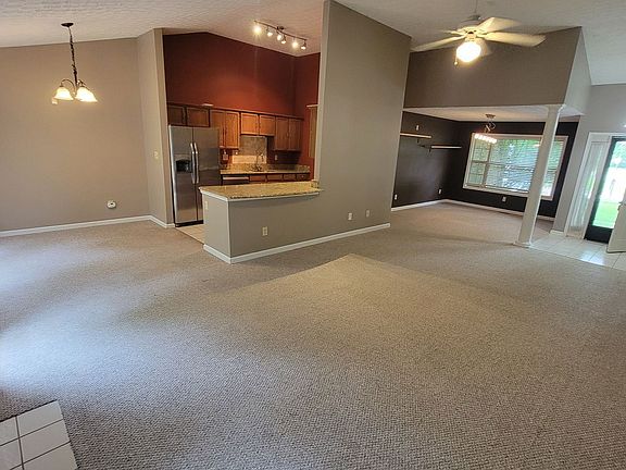 2nd image of 11116 Oak Bend Ct