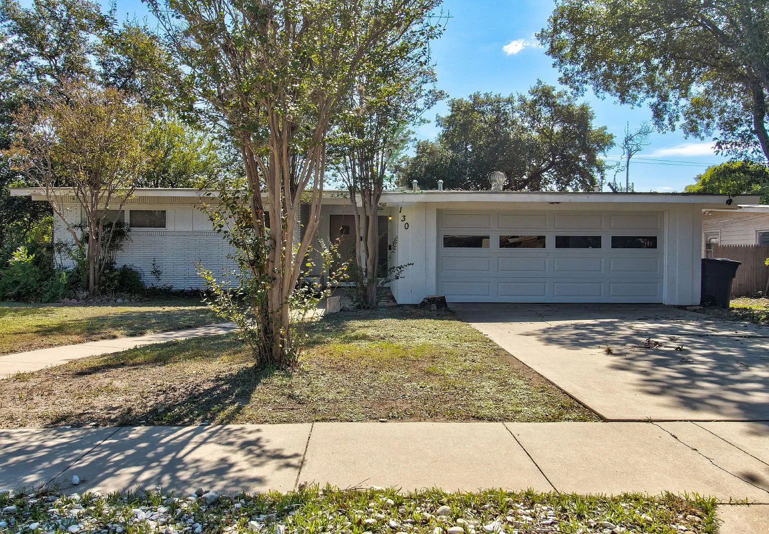 3 bed, 2.0 bath, 1492 sqft, $1,850 — Photo 1
