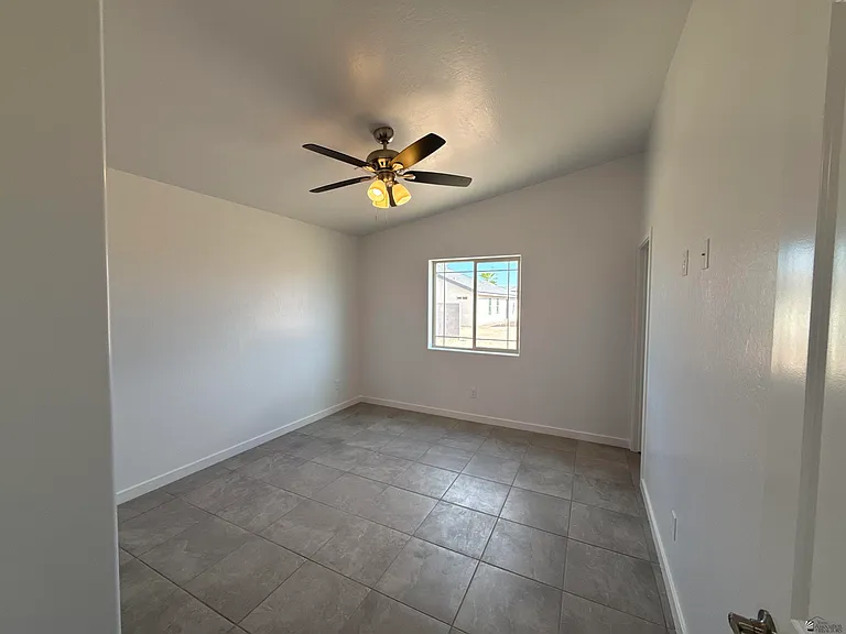 5048 E Monreal Ln — Photo 10
