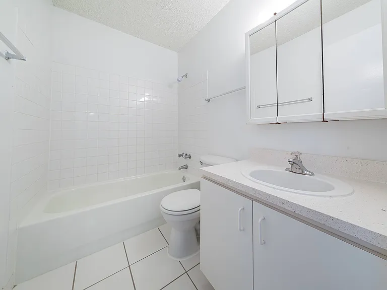Sunset Palms | Bathroom