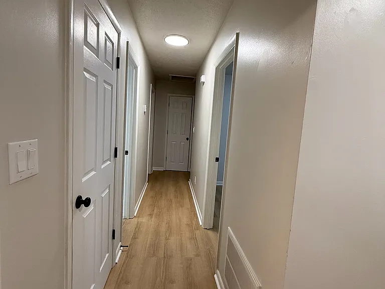 241 Kenmore Dr — Photo 18