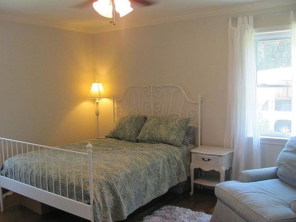 5th image of 1821 Woodward St