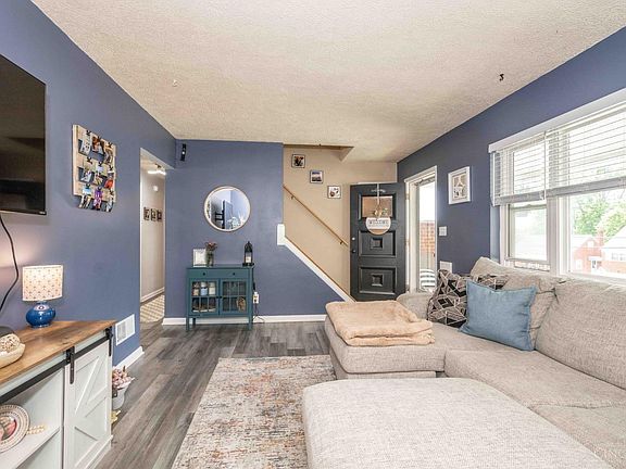 3rd image of 5542 Lawrence Rd
