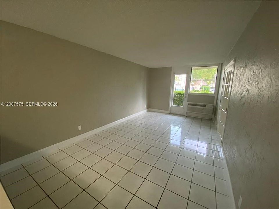 1st image of 2771 Riverside Dr APT 111A