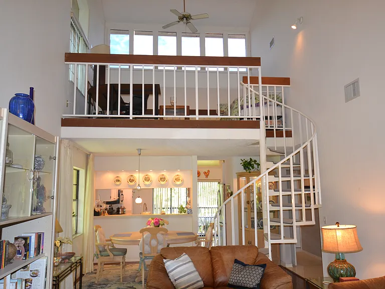 112 Lindsay Ln — Photo 20