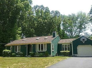 68 Nichols Ln, East Greenwich, RI 02818