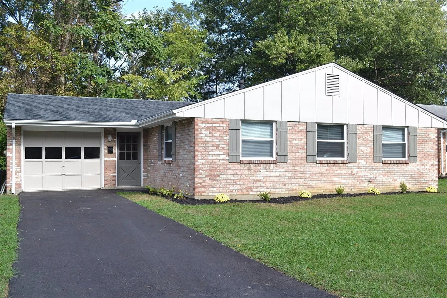 6952 Olentangy Ln photo 1