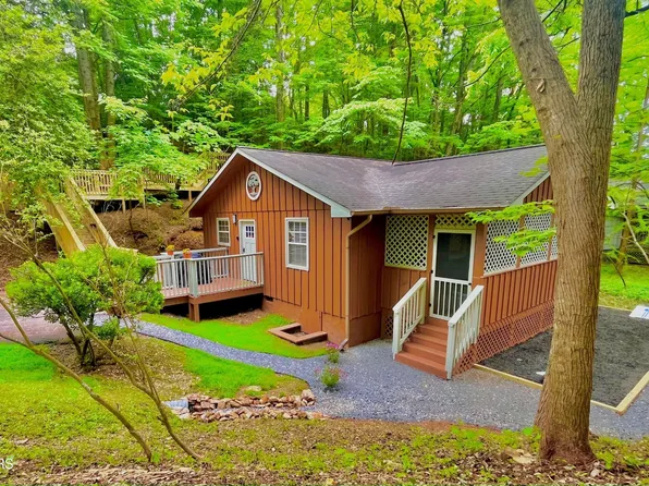 4151 Oak Ridge St, Pigeon Forge, TN 37863