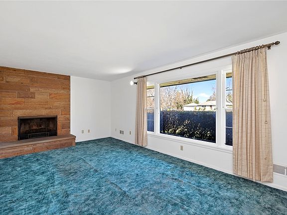 5th image of 5909 Algoma St