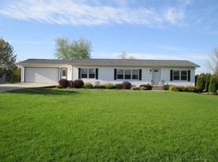 284 Pine Pl, Dexter, MN 55926