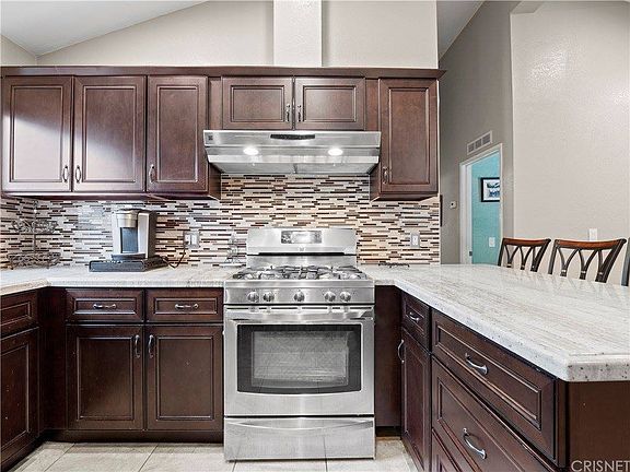 3rd image of 20014 Canyon View Dr