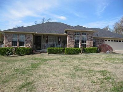 2nd image of 17 Post Oak Loop