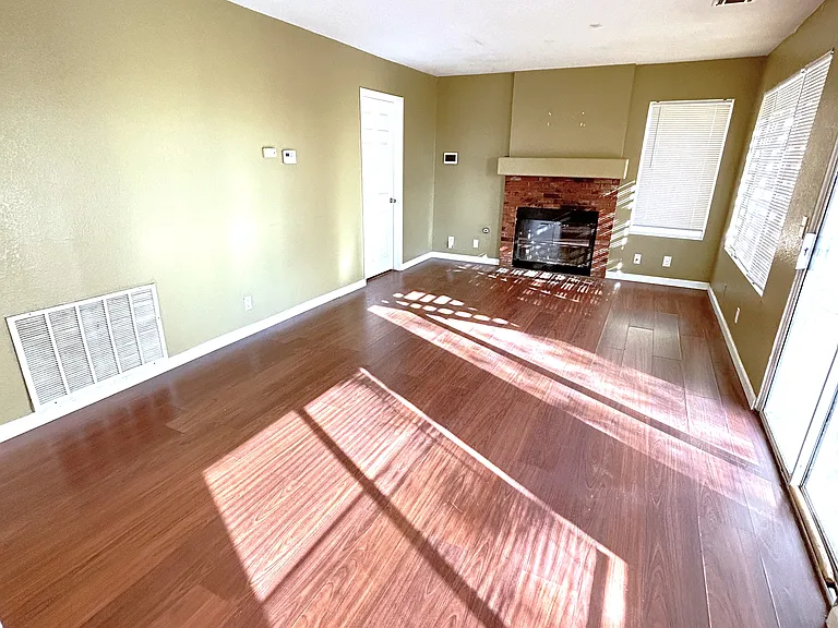 15291 San Jose Dr — Photo 4