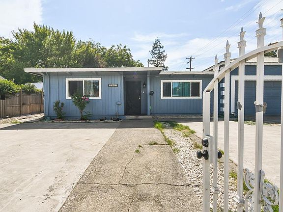 3rd image of 5965 Glen St